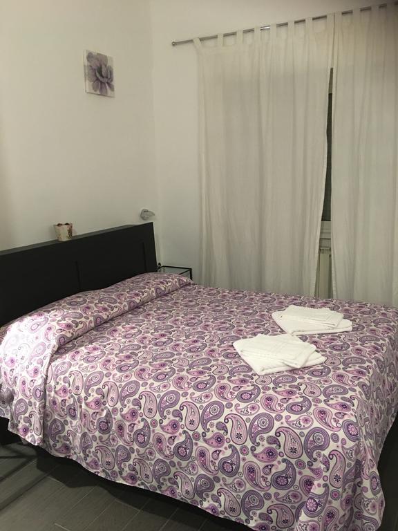 My Purple Apartment In The Center Of ローマ エクステリア 写真