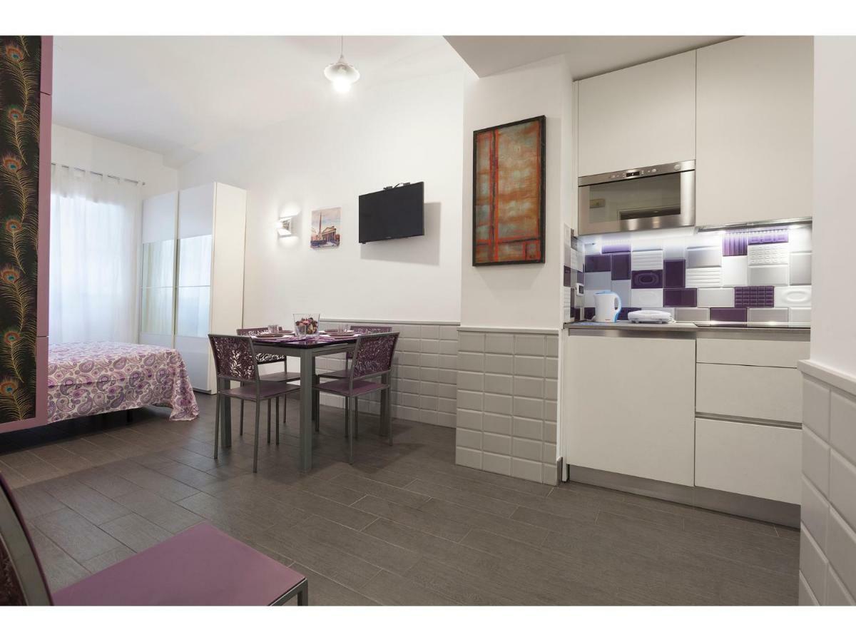 My Purple Apartment In The Center Of ローマ エクステリア 写真
